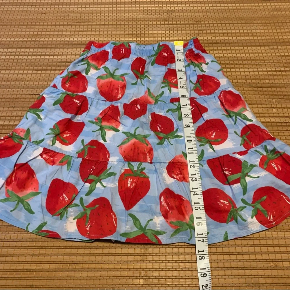 Gymboree Strawberry skirt size 8